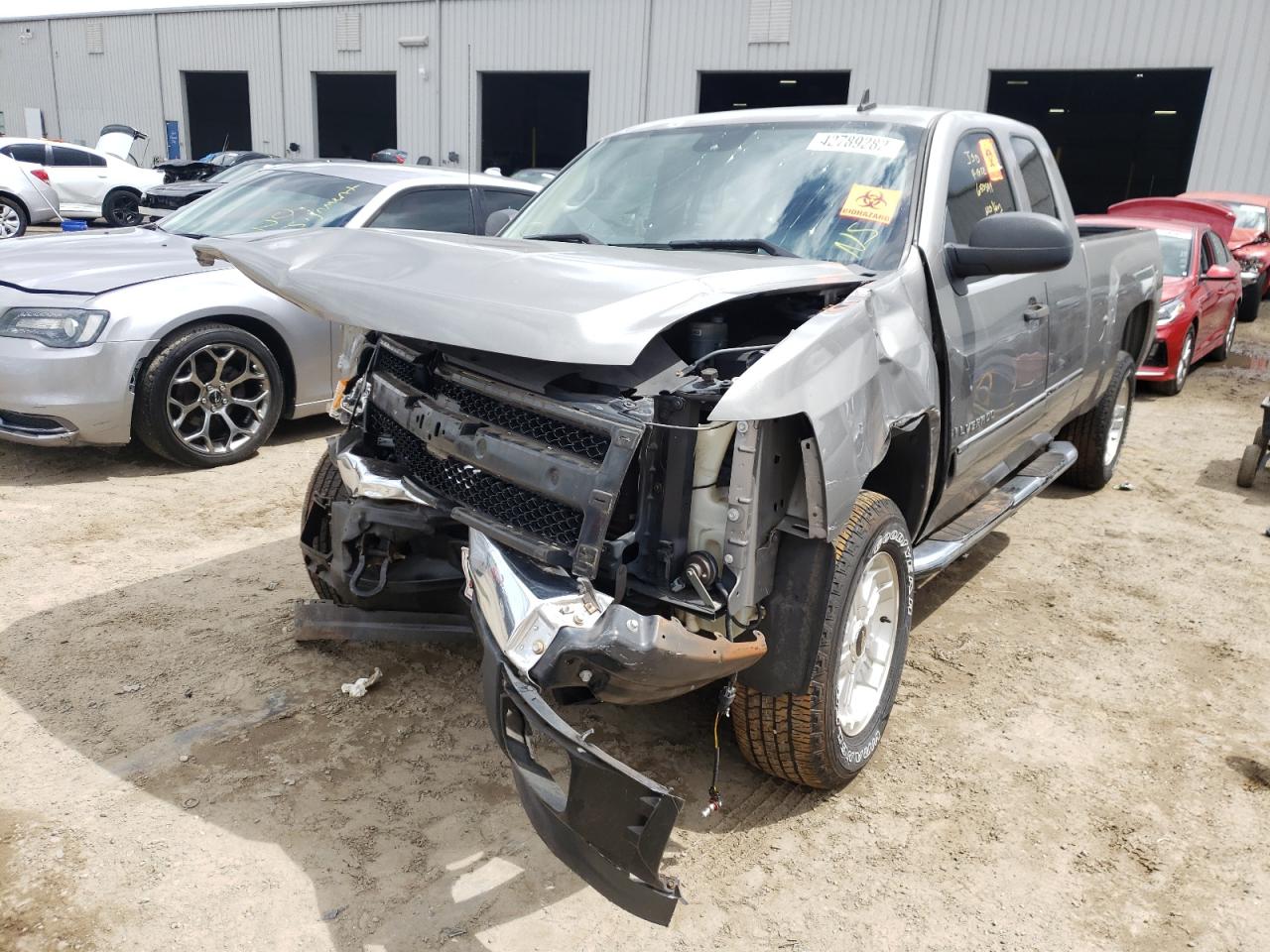 Photo 2 from auction – 2007 CHEVROLET SILVERADO with VIN 2GCEC19J571650844