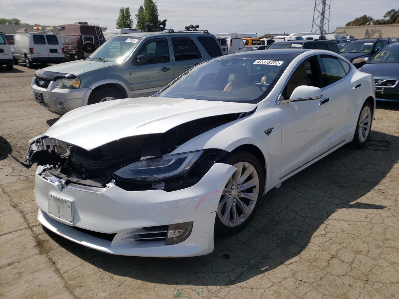 Photo 2 from auction – 2016 TESLA MODEL S with VIN 5YJSA1E28GF162492