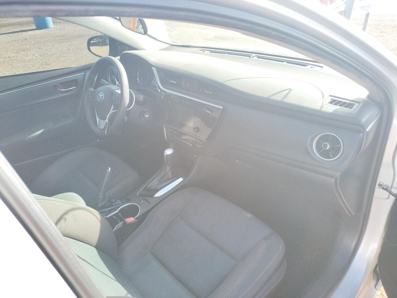 Photo 5 from auction – 2017 TOYOTA COROLLA L with VIN 5YFBURHE3HP657748