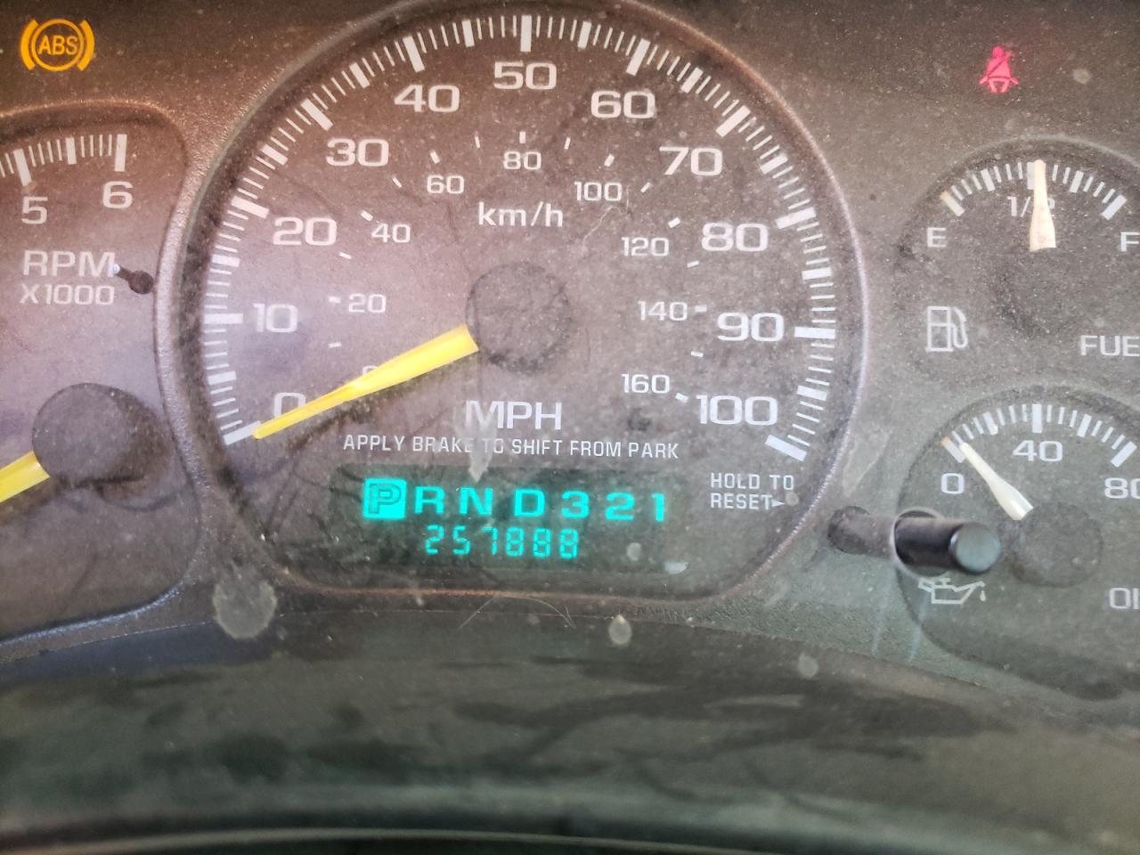 Photo 8 from auction – 2001 CHEVROLET SILVERADO with VIN 2GCEC19T111103482
