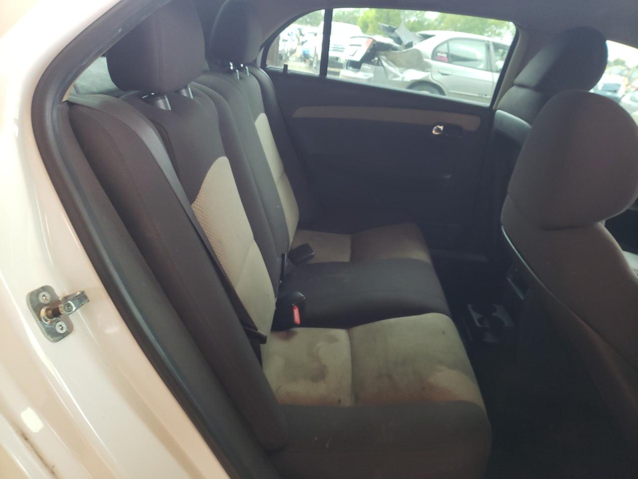 Photo 6 from auction – 2011 CHEVROLET MALIBU LS with VIN 1G1ZA5EU5BF245463