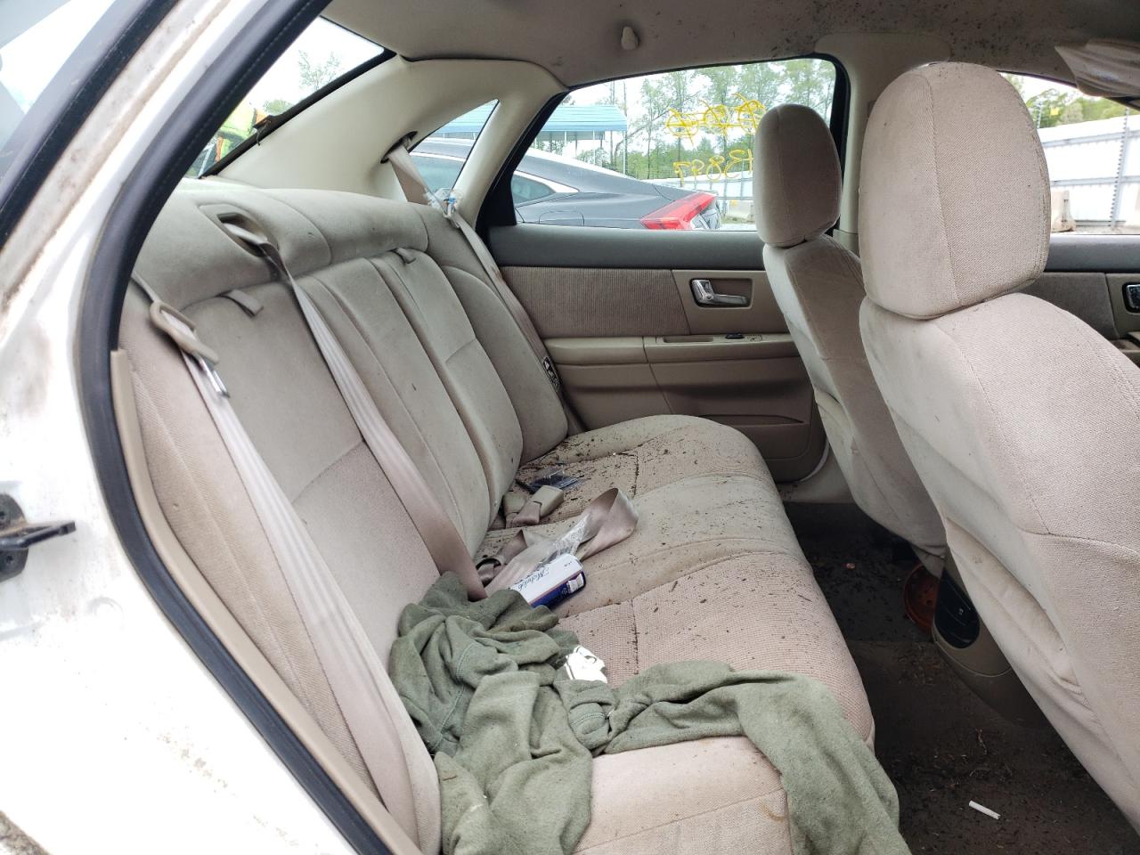 Photo 6 from auction – 2001 FORD TAURUS SE with VIN 1FAFP53241A244848