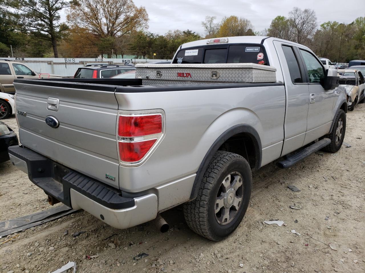Photo 4 from auction – 2010 FORD F150 SUPER with VIN 1FTFX1EV0AFA69348