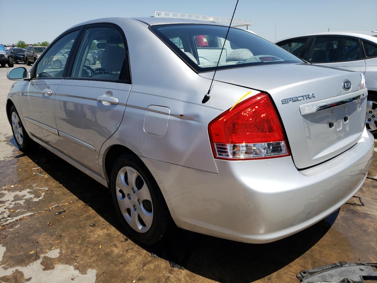 Photo 3 from auction – 2009 KIA SPECTRA EX with VIN KNAFE221195606224