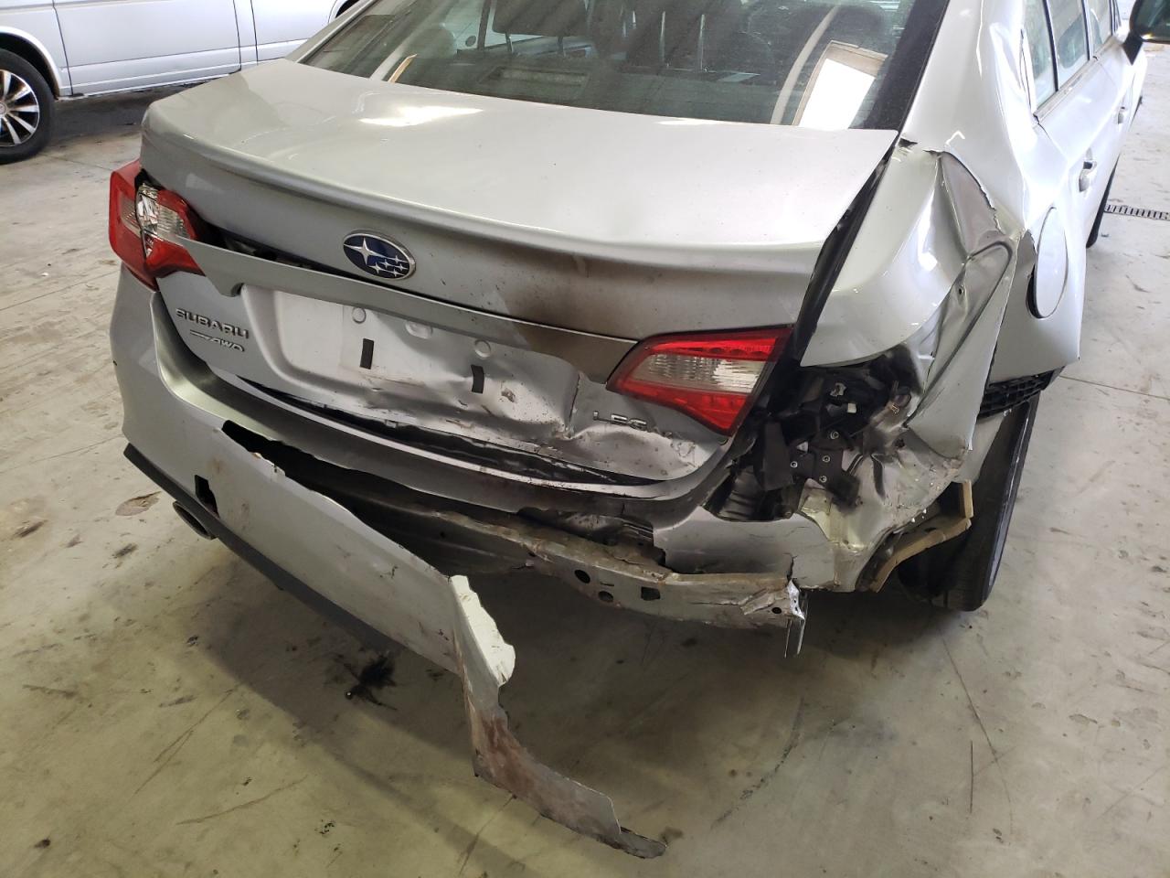Photo 9 from auction – 2018 SUBARU LEGACY 2.5 with VIN 4S3BNAF67J3039504