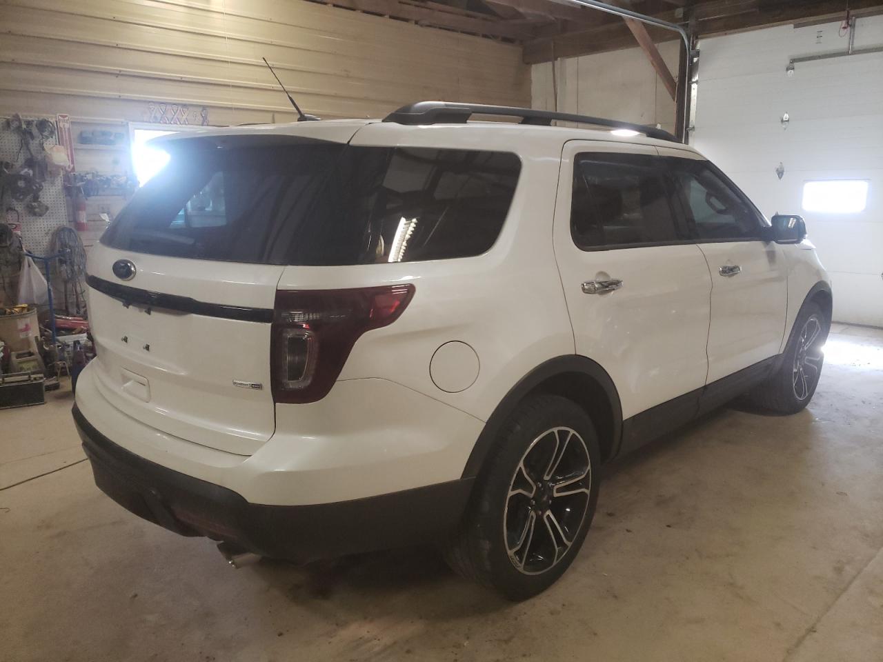 Photo 4 from auction – 2013 FORD EXPLORER S with VIN 1FM5K8GT9DGB53337