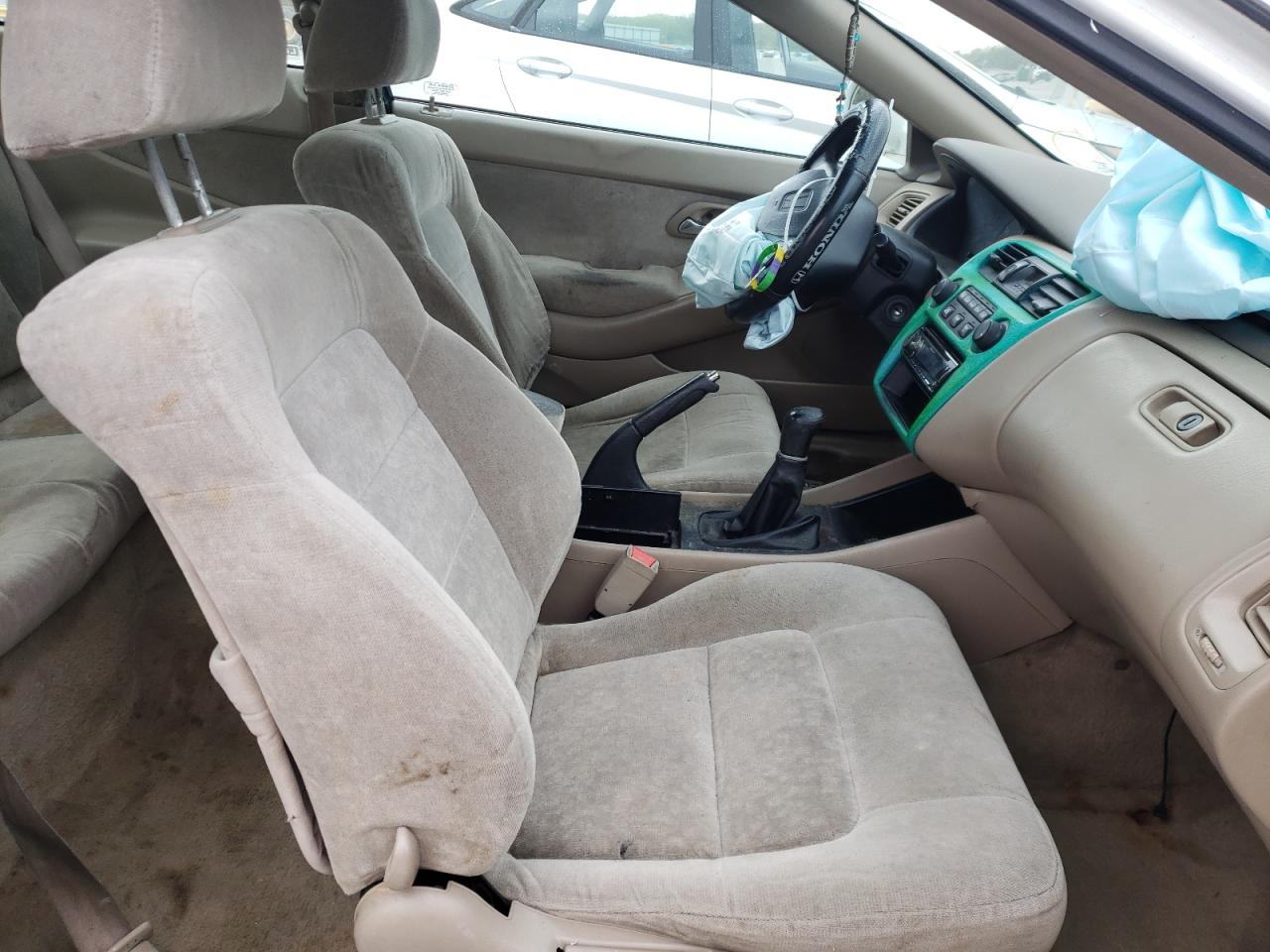 Photo 5 from auction – 2000 HONDA ACCORD EX with VIN 1HGCG3151YA014288