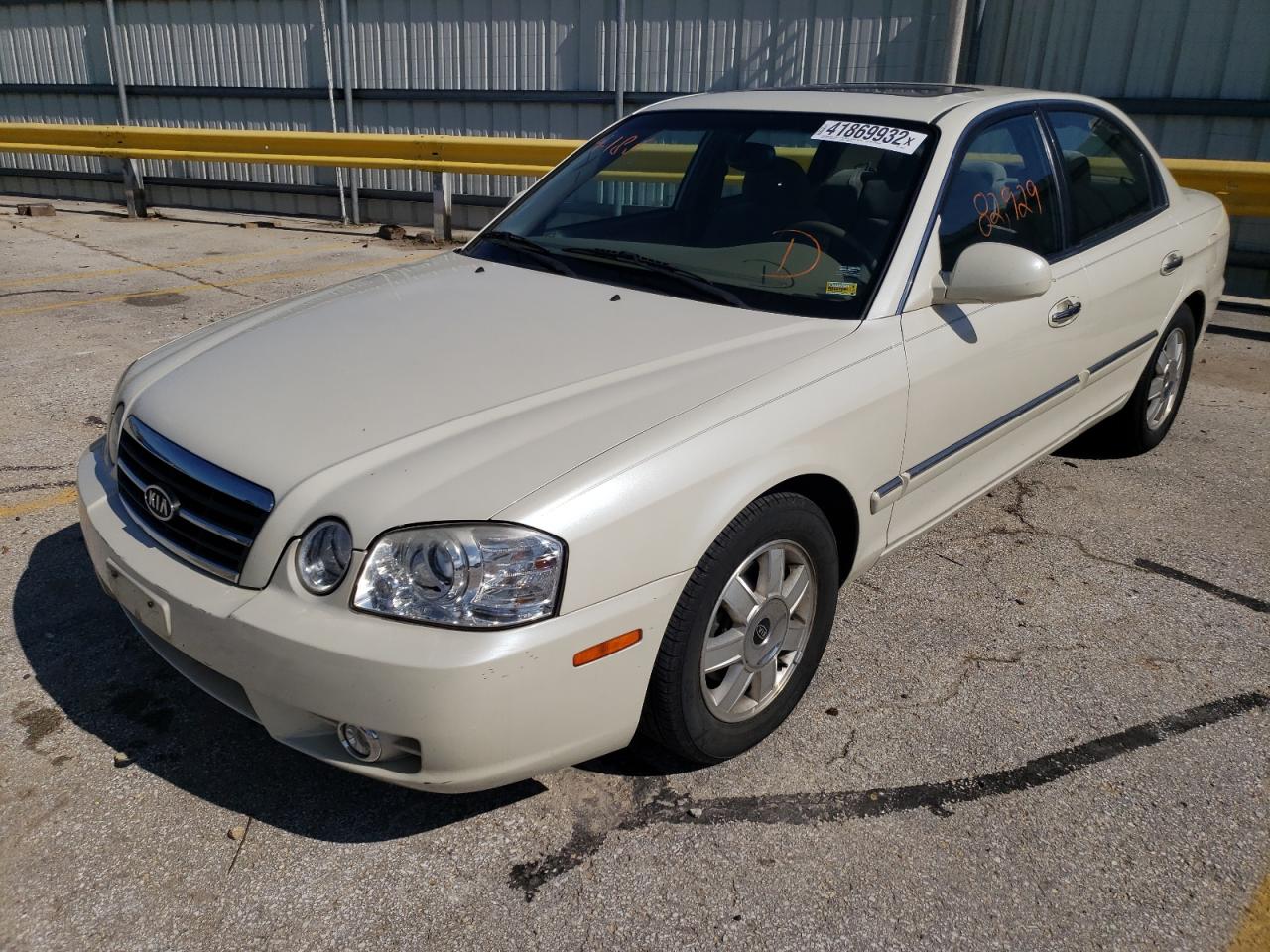 Photo 2 from auction – 2005 KIA OPTIMA LX with VIN KNAGD126555422802