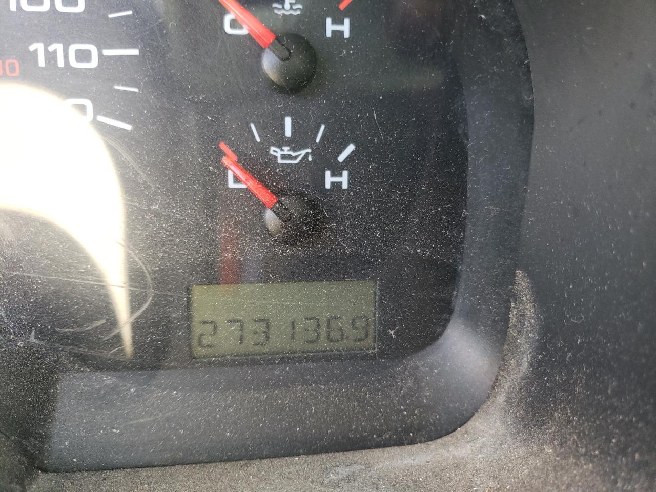 Photo 8 from auction – 2005 FORD F150 with VIN 1FTPX12525NA61112