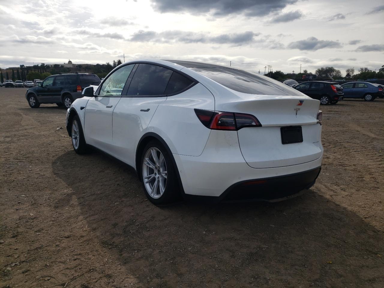 Photo 3 from auction – 2021 TESLA MODEL Y with VIN 5YJYGDEE5MF073480