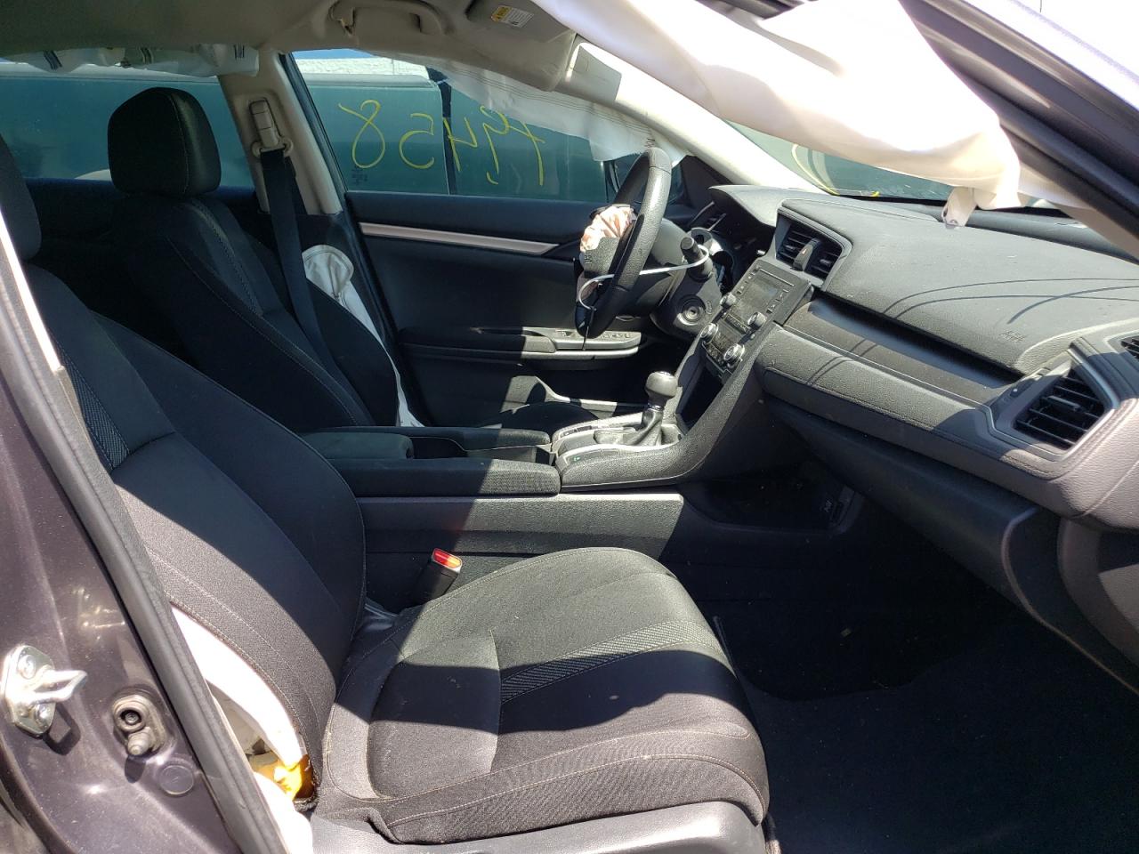 Photo 5 from auction – 2016 HONDA CIVIC LX with VIN 19XFC2E59GE064282