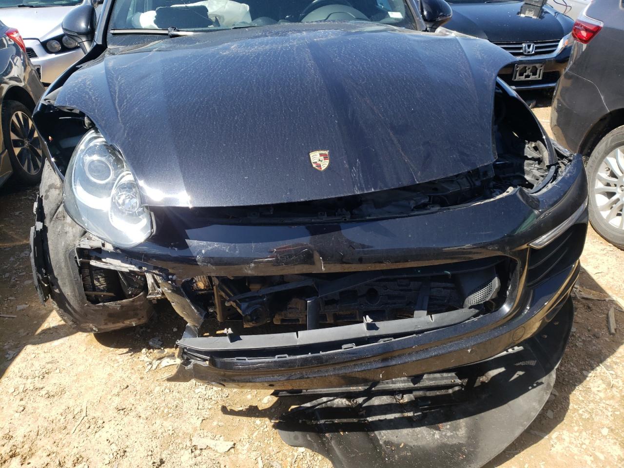 Photo 9 from auction – 2015 PORSCHE CAYENNE with VIN WP1AF2A25FLA36822