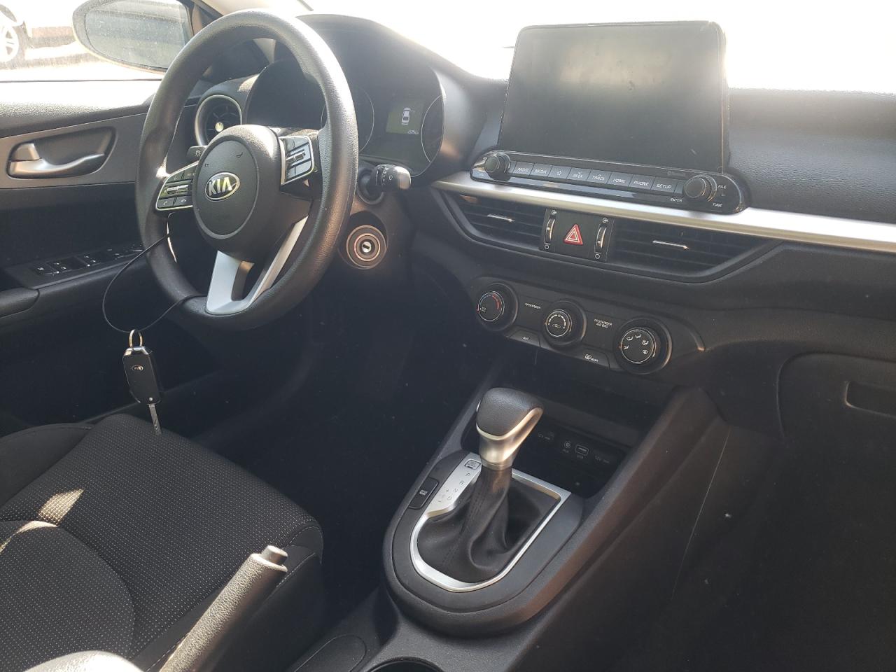 Photo 9 from auction – 2020 KIA FORTE FE with VIN 3KPF24AD2LE169509