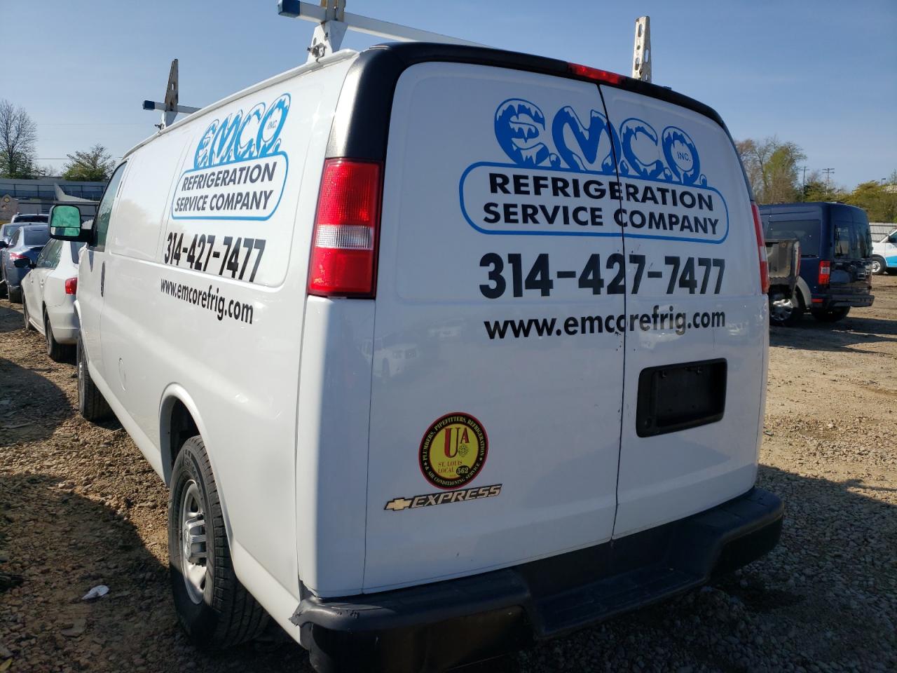 Photo 3 from auction – 2017 CHEVROLET EXPRESS G2 with VIN 1GCWGAFF5H1340354