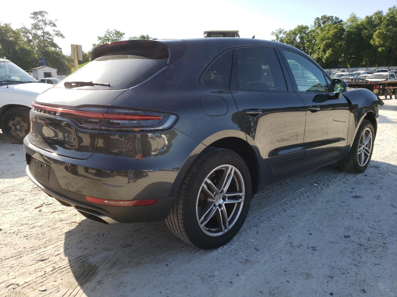 Photo 4 from auction – 2019 PORSCHE MACAN with VIN WP1AA2A53KLB01296
