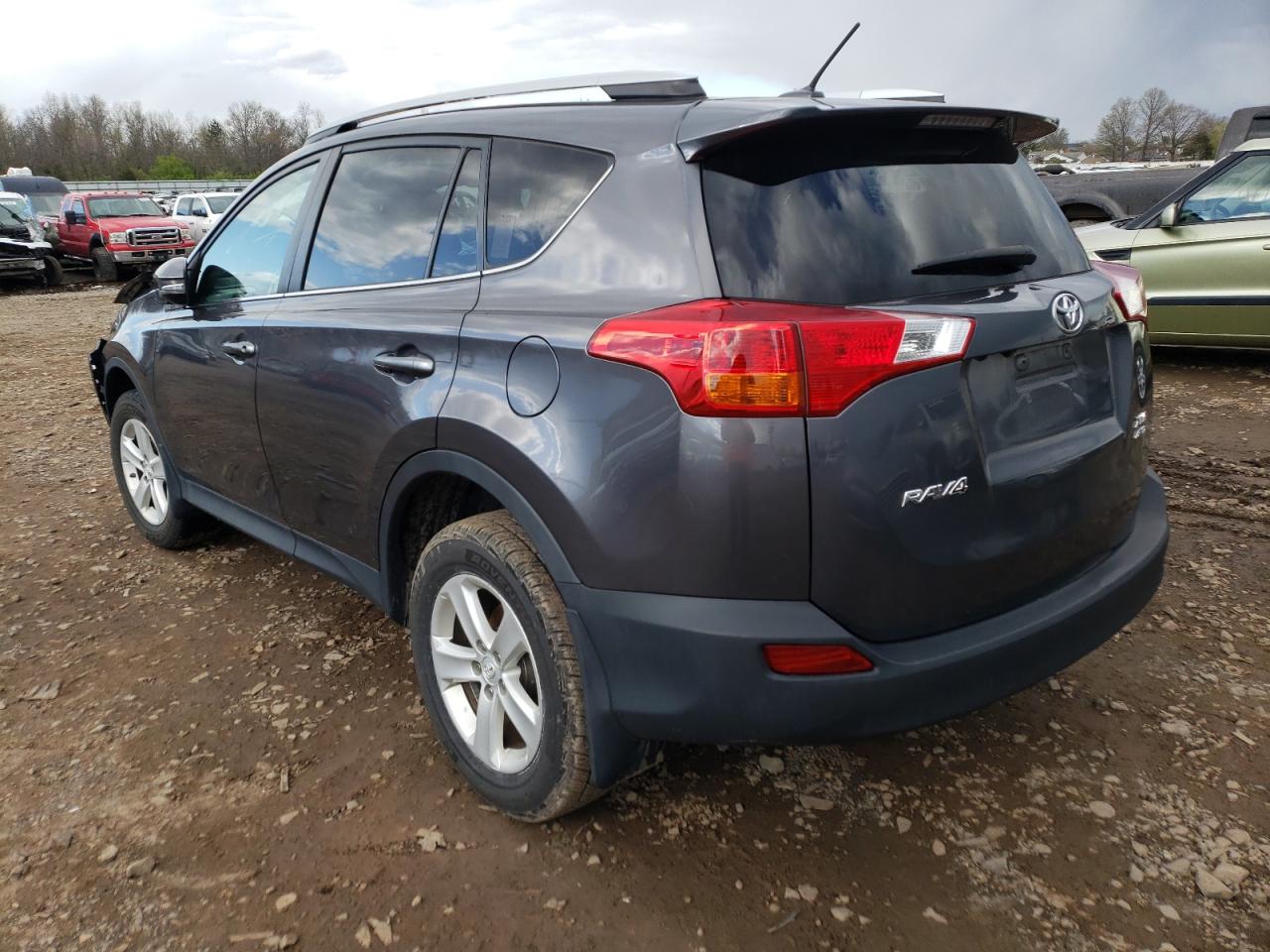 Photo 3 from auction – 2014 TOYOTA RAV4 XLE with VIN 2T3RFREV9EW205317