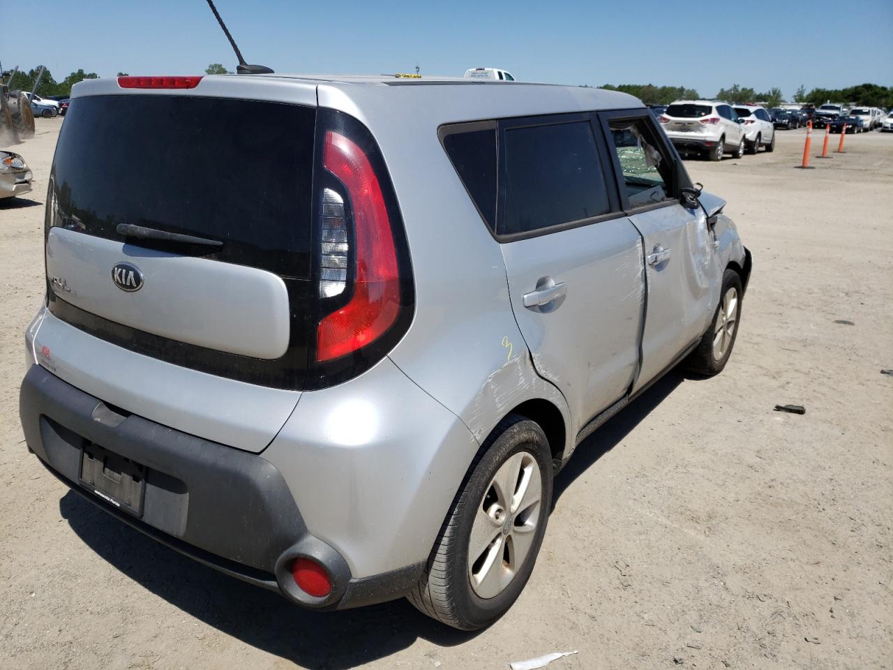 Photo 4 from auction – 2014 KIA SOUL with VIN KNDJN2A29E7729369