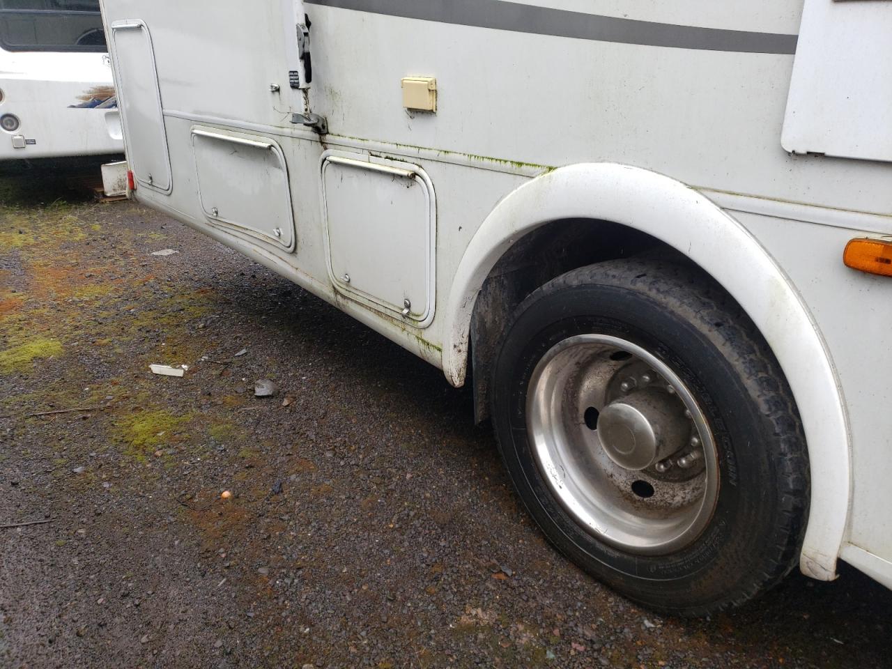Photo 9 from auction – 2006 FORD F550 SUPER with VIN 1F6LF53Y760A04181