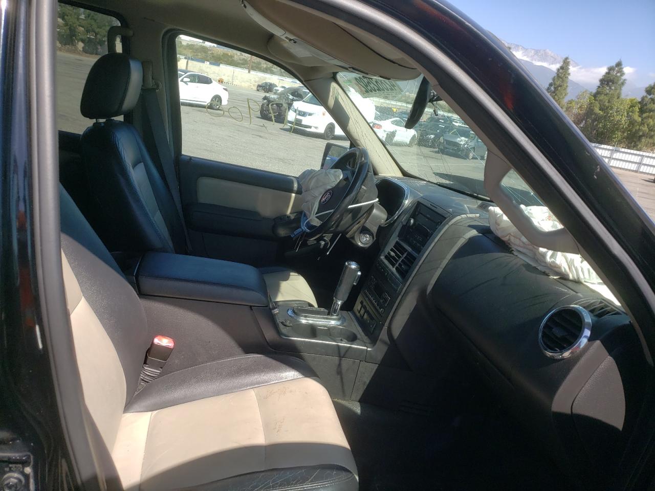 Photo 5 from auction – 2007 FORD EXPLORER S with VIN 1FMEU33877UA09810