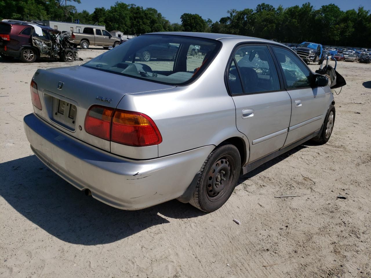 Photo 4 from auction – 2000 HONDA CIVIC BASE with VIN 2HGEJ6610YH603464