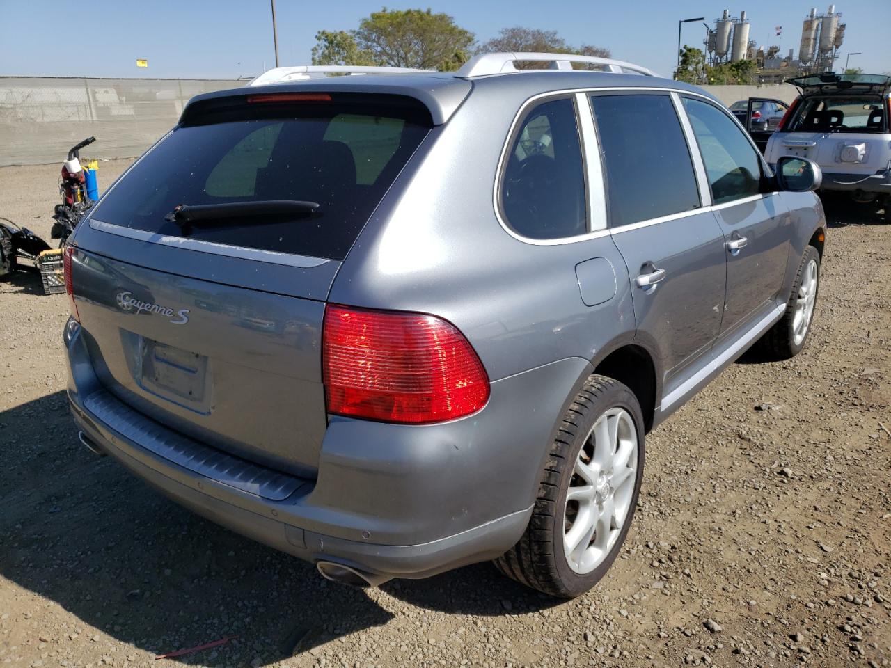 Photo 4 from auction – 2006 PORSCHE CAYENNE S with VIN WP1AB29P06LA60649