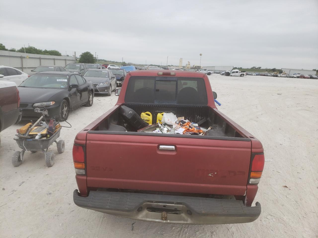 Photo 6 from auction – 2000 MAZDA B3000 with VIN 4F4YR12V3YTM28105