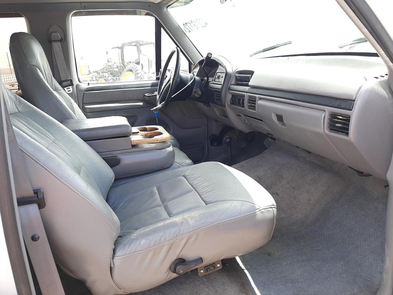Photo 5 from auction – 1996 FORD F350 with VIN 1FTJW36G3TEB28863