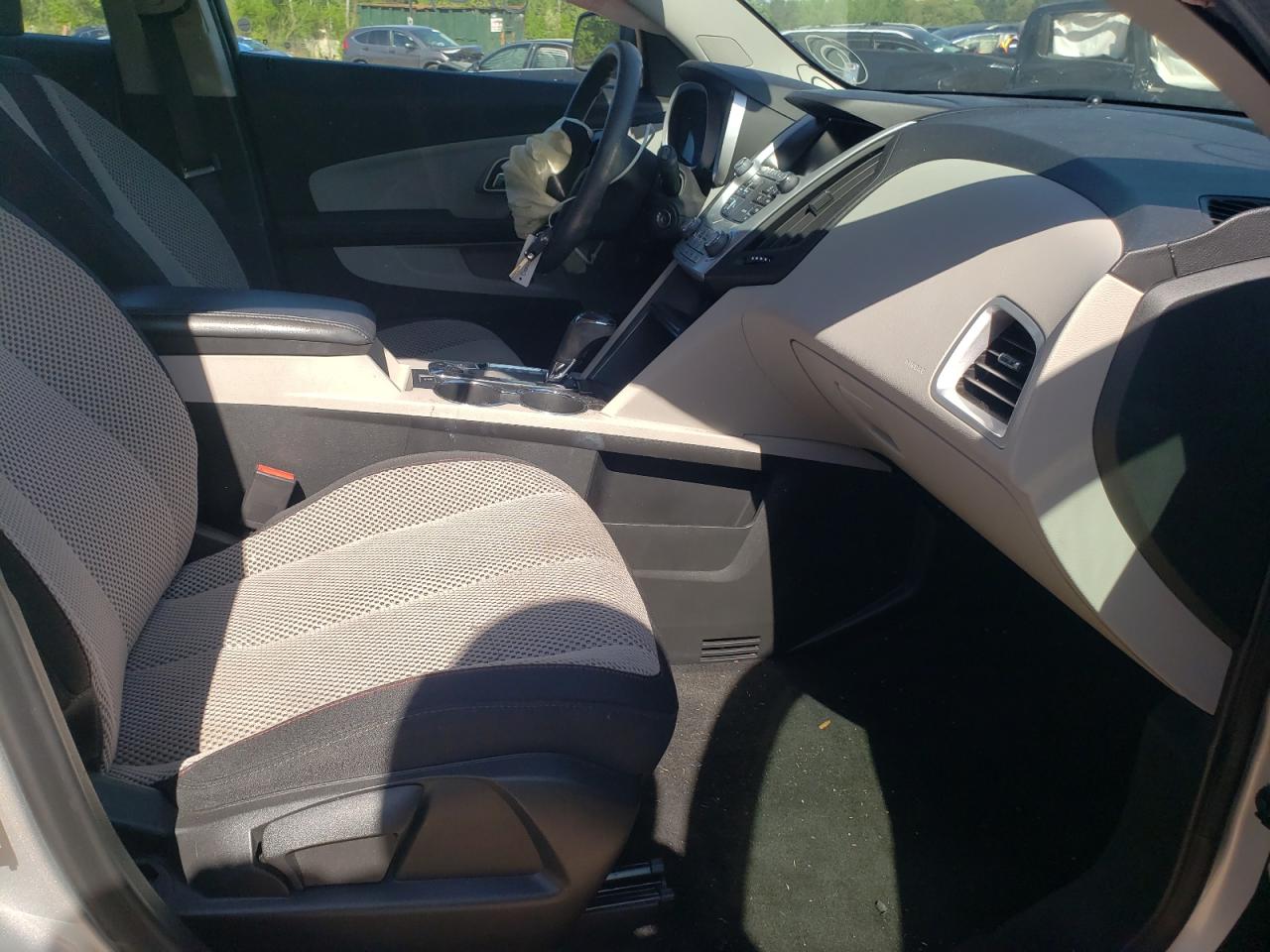 Photo 5 from auction – 2017 CHEVROLET EQUINOX LS with VIN 2GNALBEK0H1552560