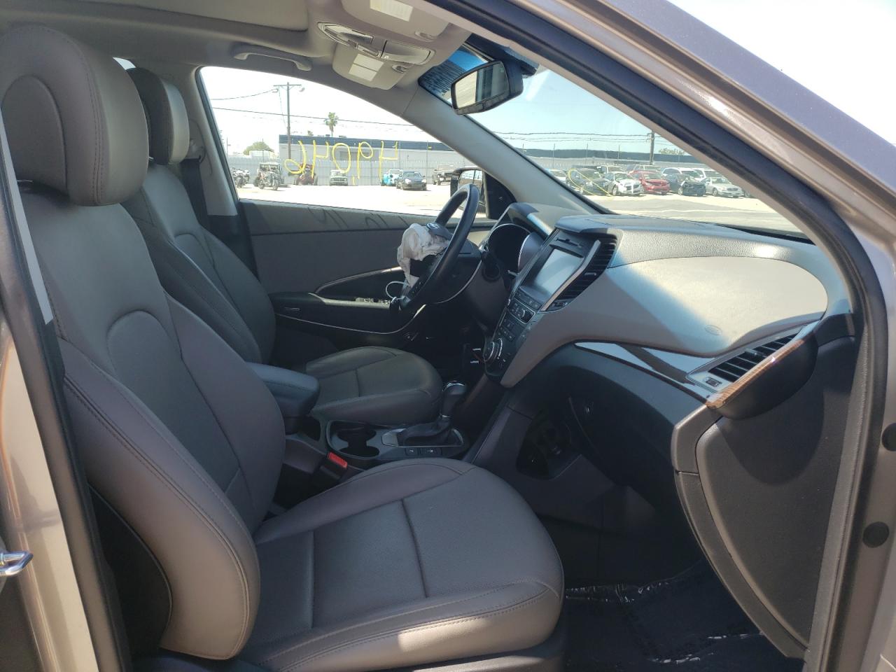 Photo 5 from auction – 2017 HYUNDAI SANTA FE S with VIN 5NMZU3LBXHH032427