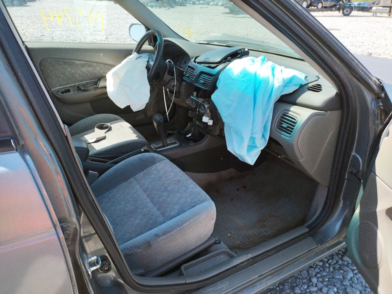 Photo 5 from auction – 2001 NISSAN SENTRA XE with VIN 3N1CB51D71L512237