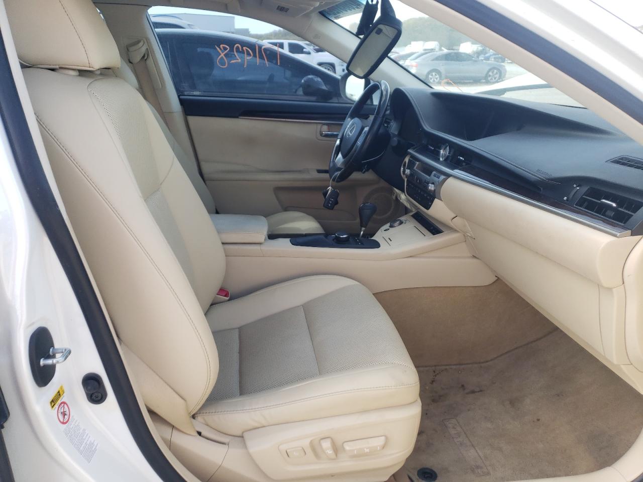 Foto 5 de la subasta – 2014 LEXUS ES 350 con VIN JTHBK1GG5E2085181