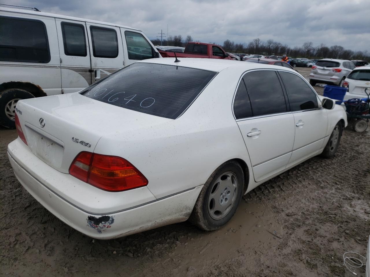 Photo 4 from auction – 2001 LEXUS LS 430 with VIN JTHBN30F610001640