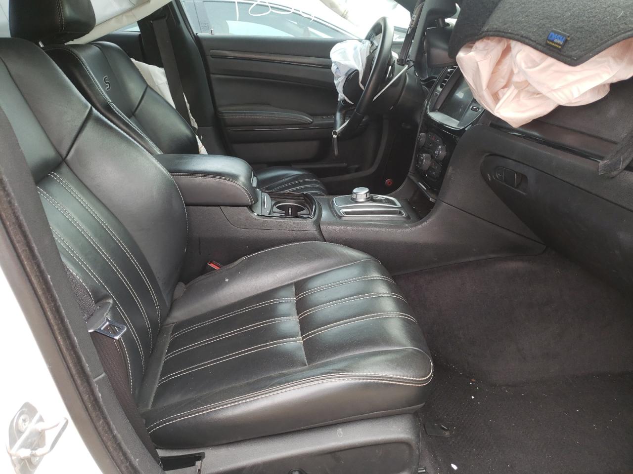 Photo 20 from auction – 2016 CHRYSLER 300 S with VIN 2C3CCAGG1GH253268