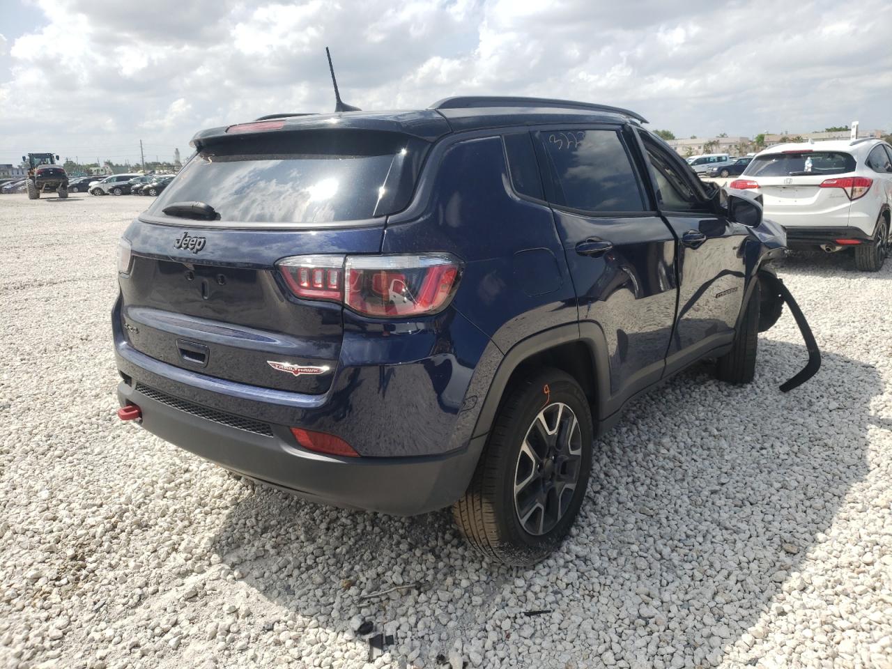 Photo 4 from auction – 2019 JEEP 8705F with VIN 3C4NJDDB7KT733223
