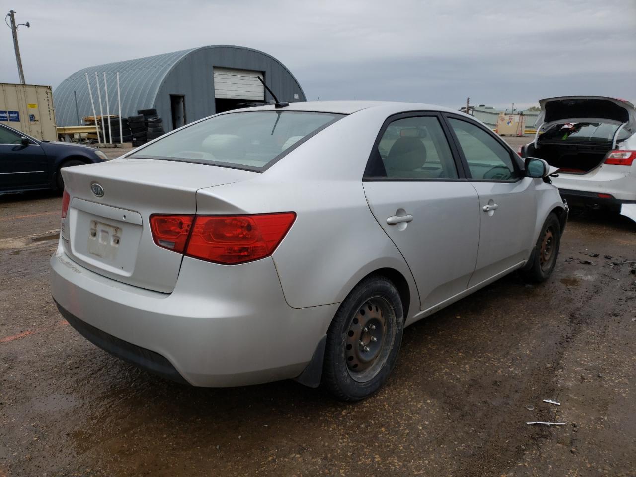 Photo 4 from auction – 2011 KIA FORTE LX with VIN KNAFT4A2XB5349081