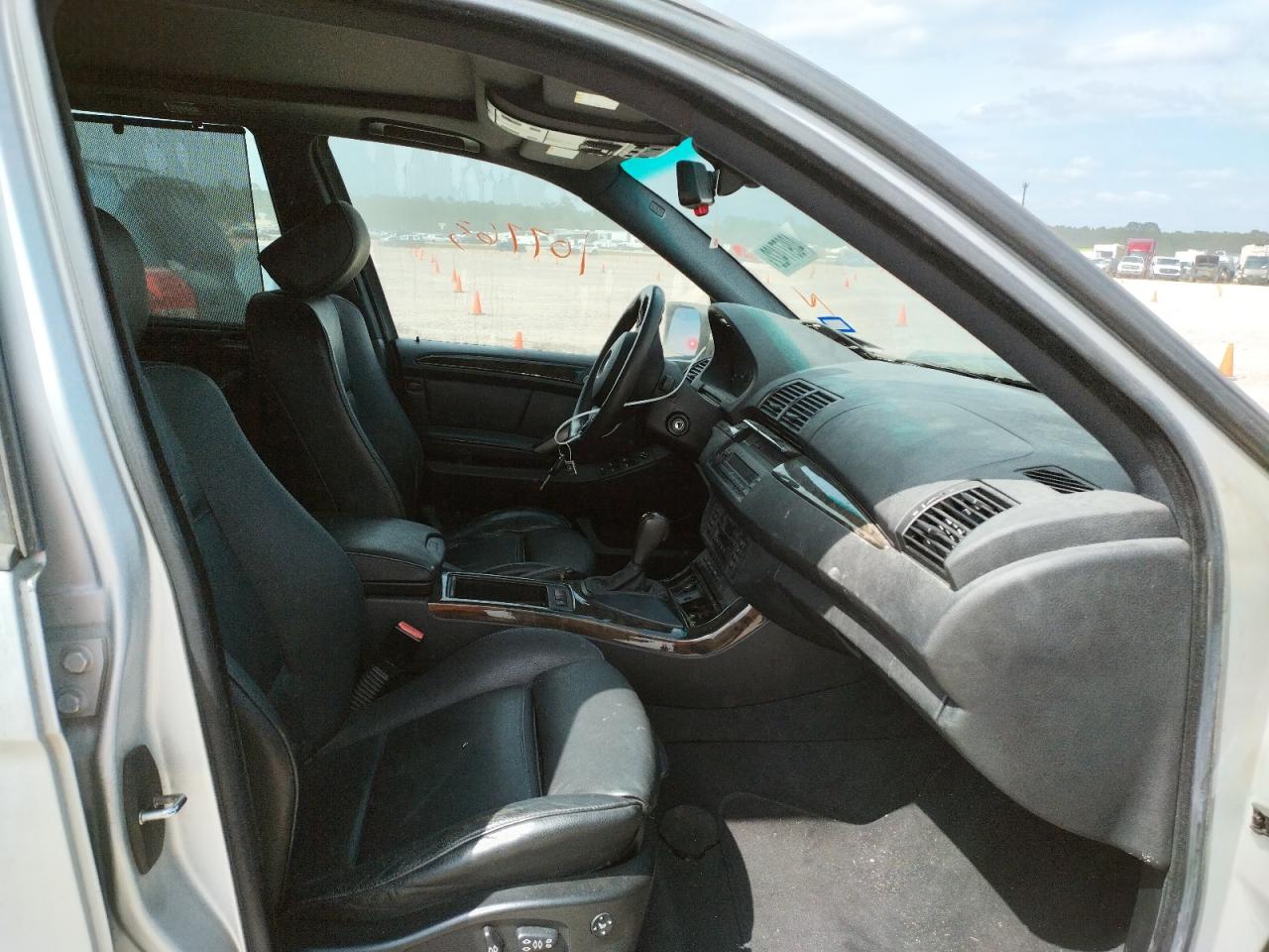 Photo 5 from auction – 2005 BMW X5 3.0I with VIN 5UXFA13525LY17723