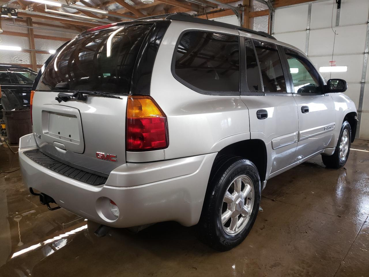 Photo 4 from auction – 2004 GMC ENVOY with VIN 1GKDT13S242251113