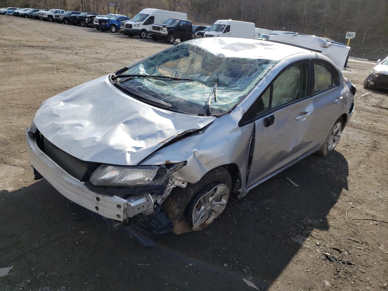 Photo 2 from auction – 2015 HONDA CIVIC LX with VIN 19XFB2E59FE012006