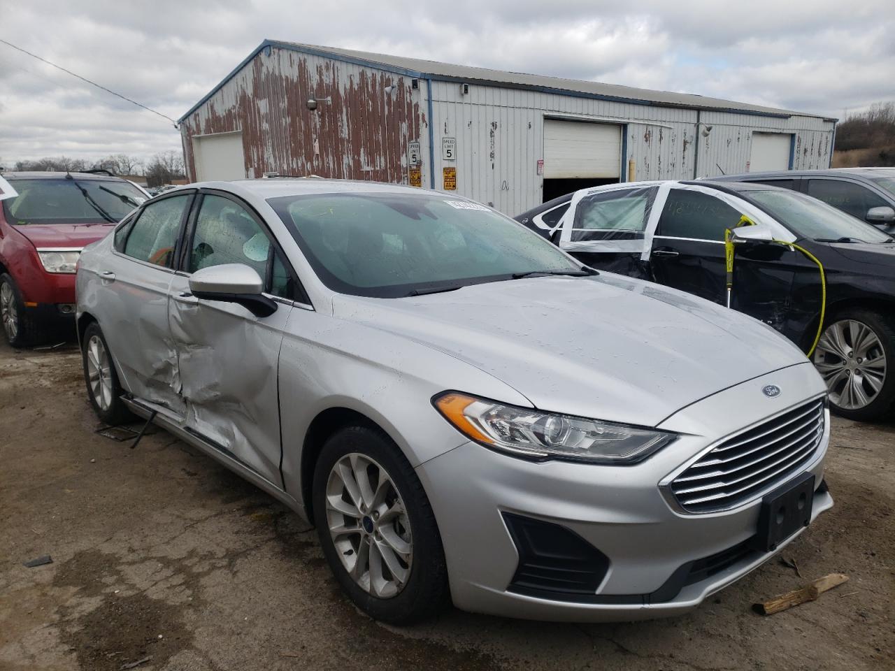 Photo 1 from auction – 2019 FORD FUSION SE with VIN 3FA6P0HD5KR164768