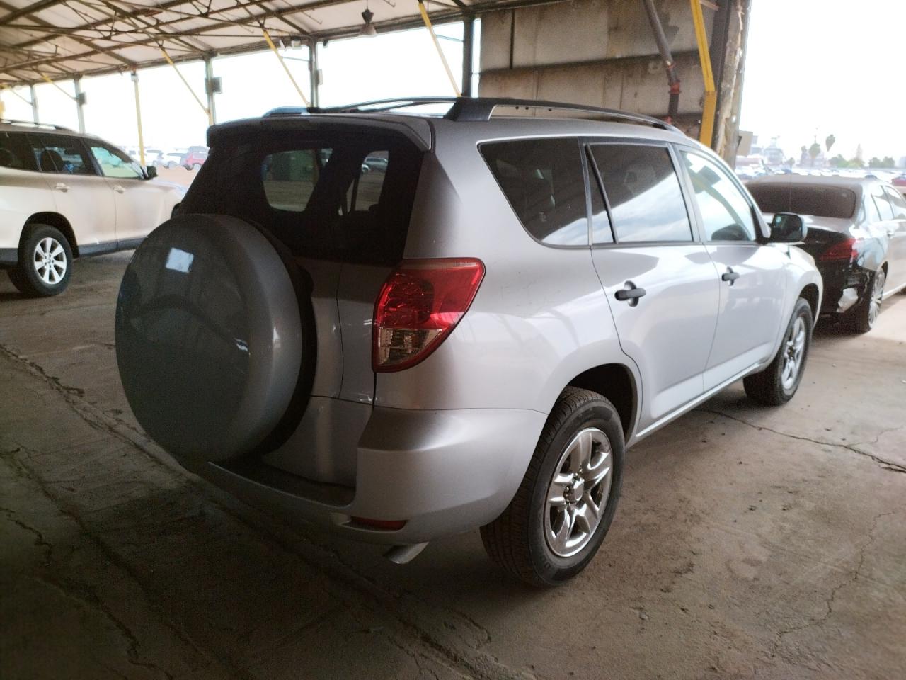 Photo 4 from auction – 2006 TOYOTA RAV4 with VIN JTMZD35V165032419