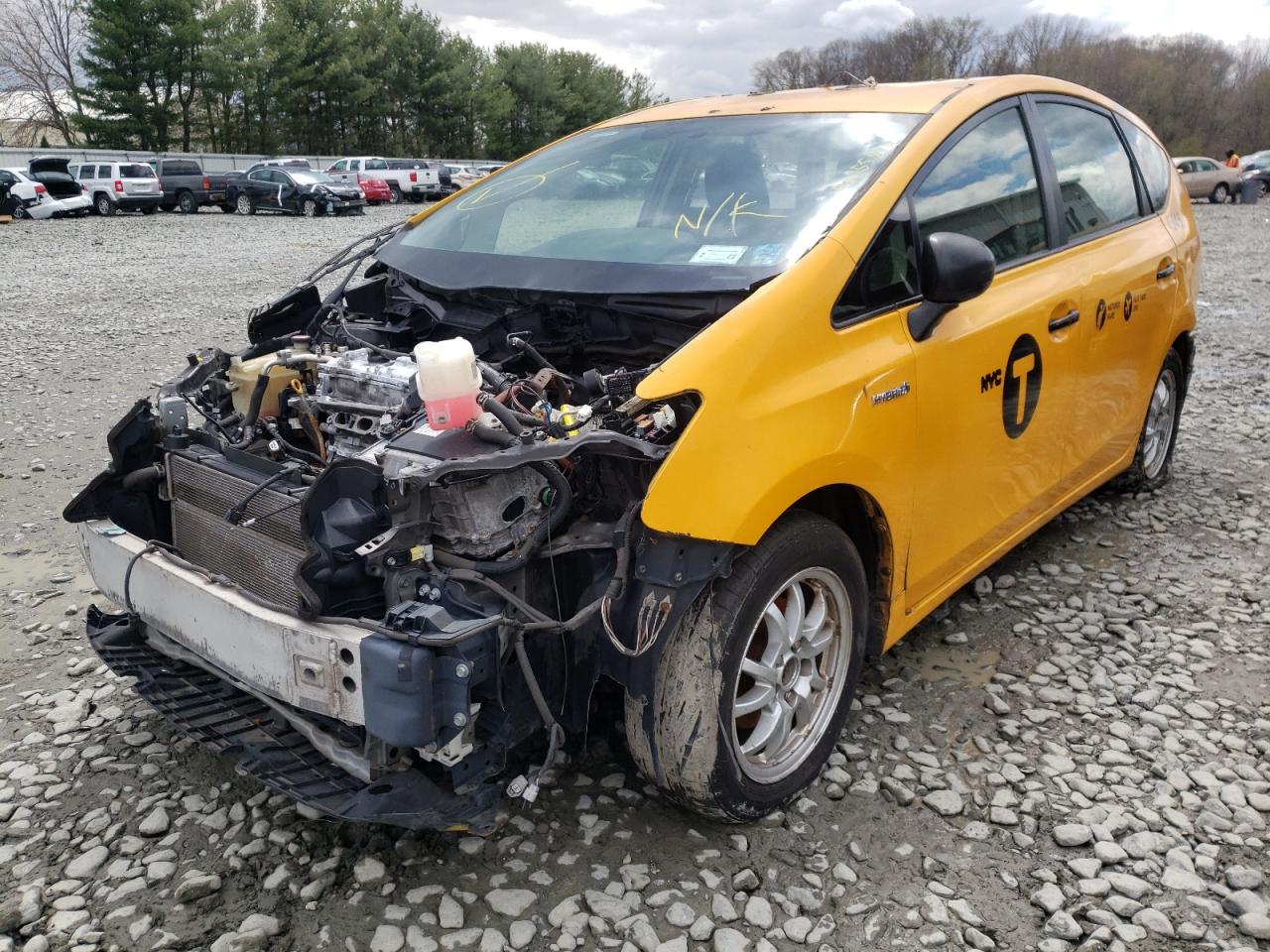 Photo 2 from auction – 2016 TOYOTA PRIUS V with VIN JTDZN3EU5GJ049320