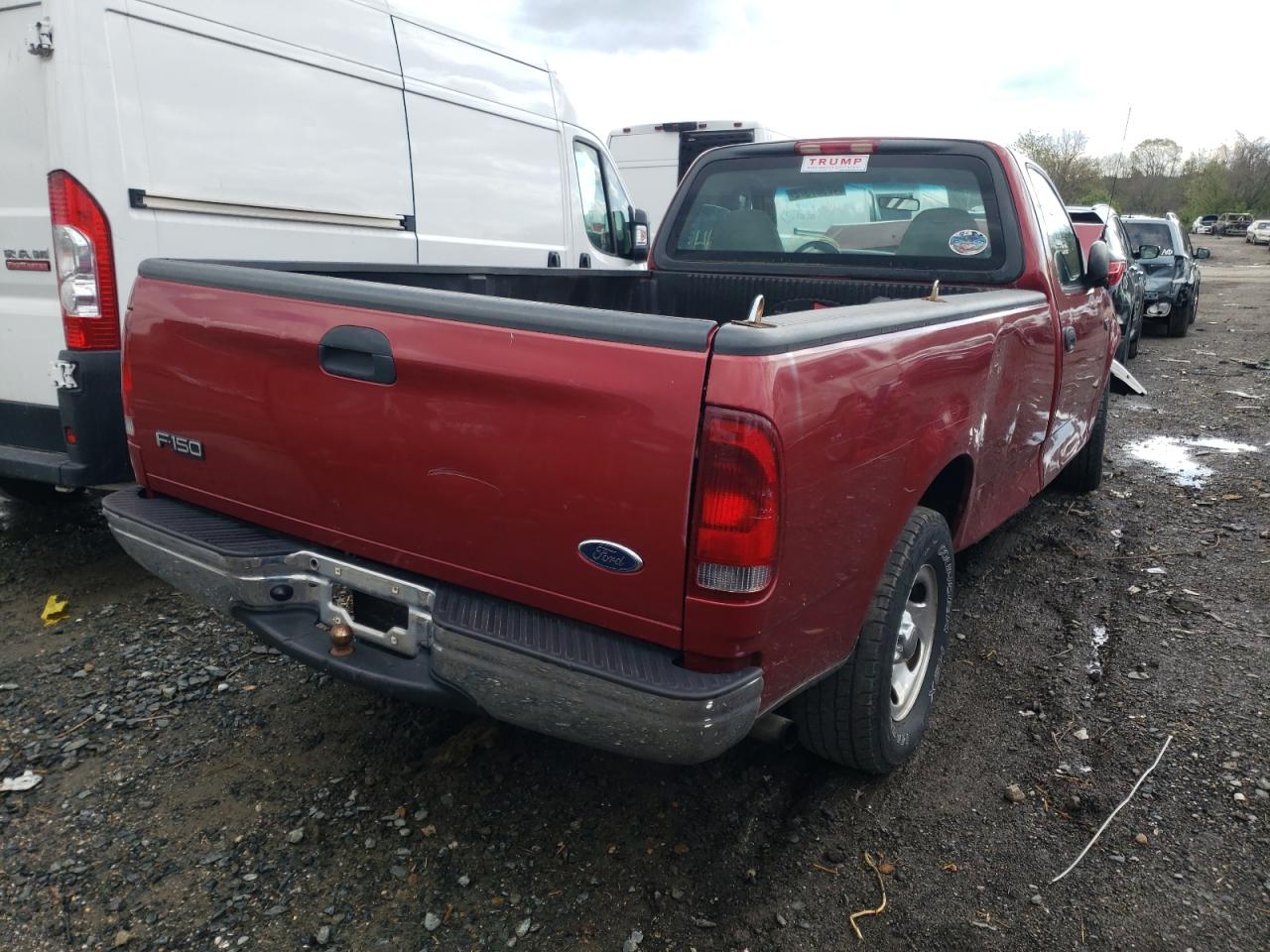 Photo 4 from auction – 2002 FORD F150 with VIN 1FTRF172X2NB00762