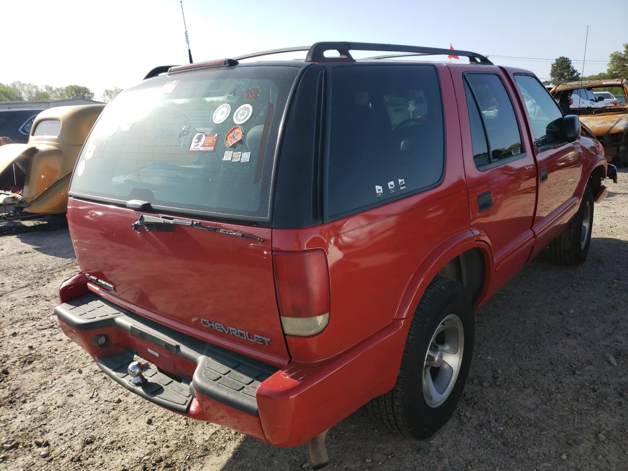 Photo 4 from auction – 2003 CHEVROLET BLAZER with VIN 1GNCS13X43K140557