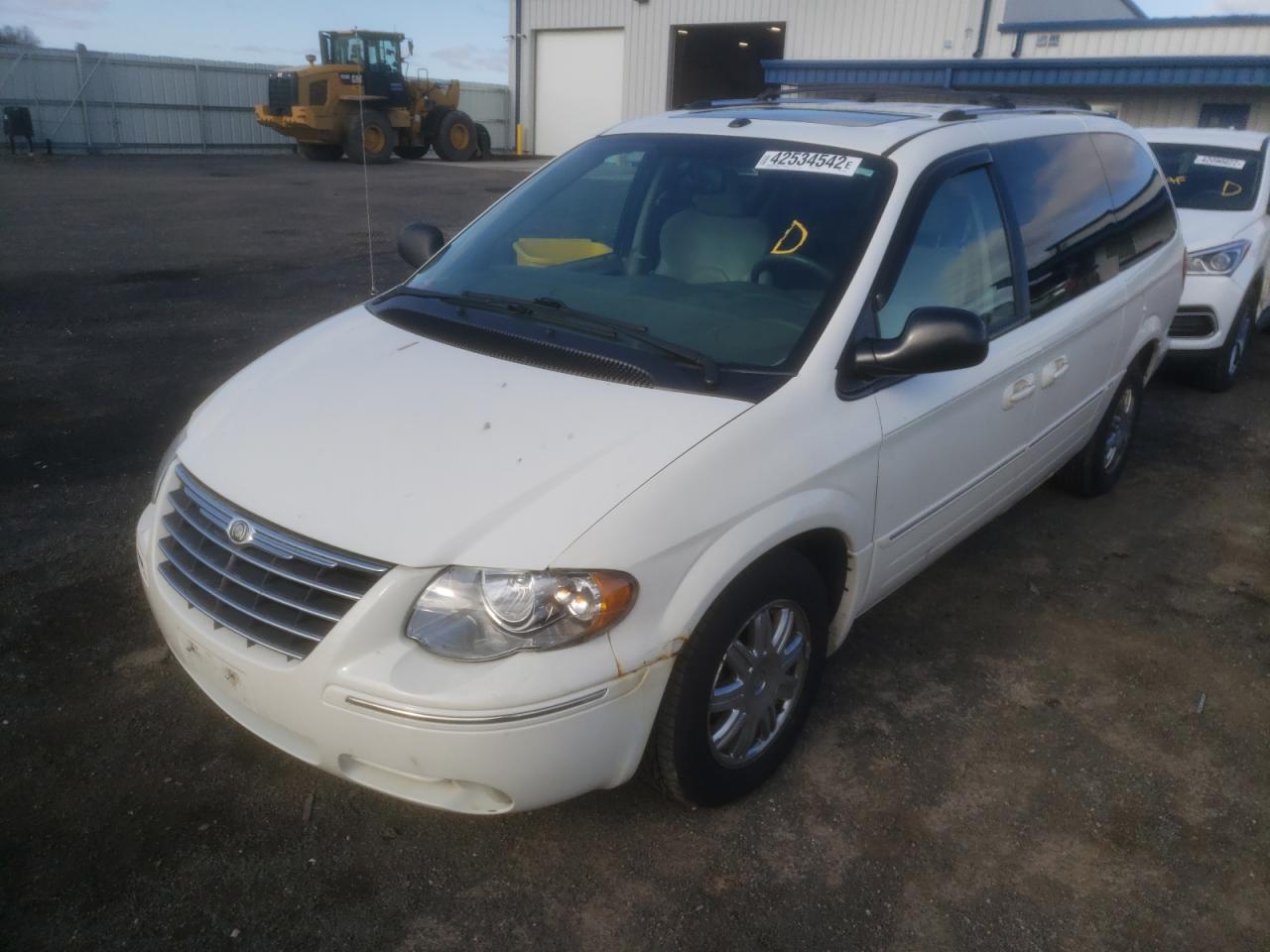 Photo 2 from auction – 2007 CHRYSLER TOWN & COU with VIN 2A4GP64L67R144809