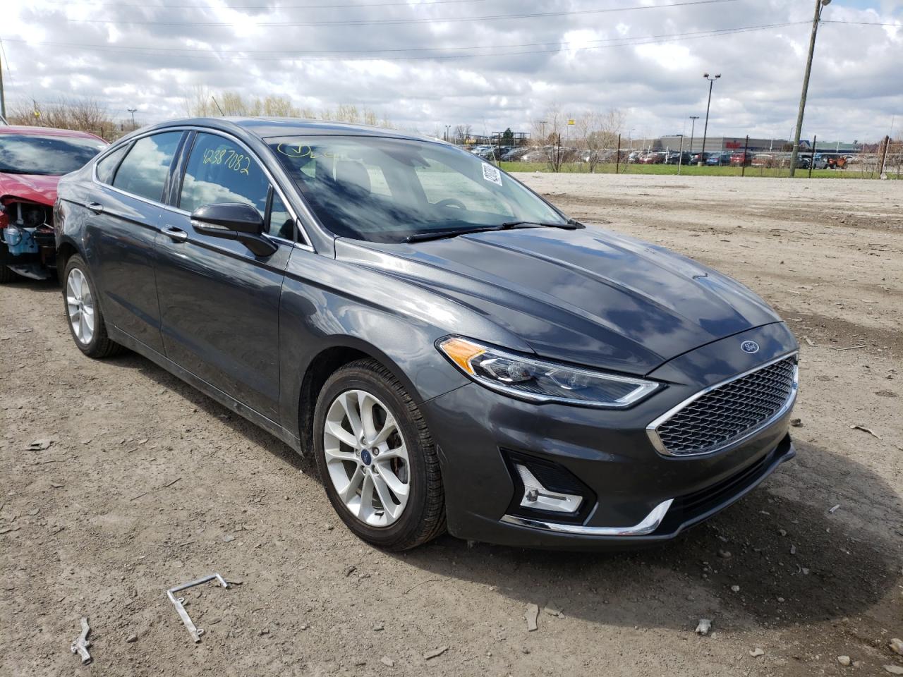 Photo 1 from auction – 2019 FORD FUSION TIT with VIN 3FA6P0SUXKR101836