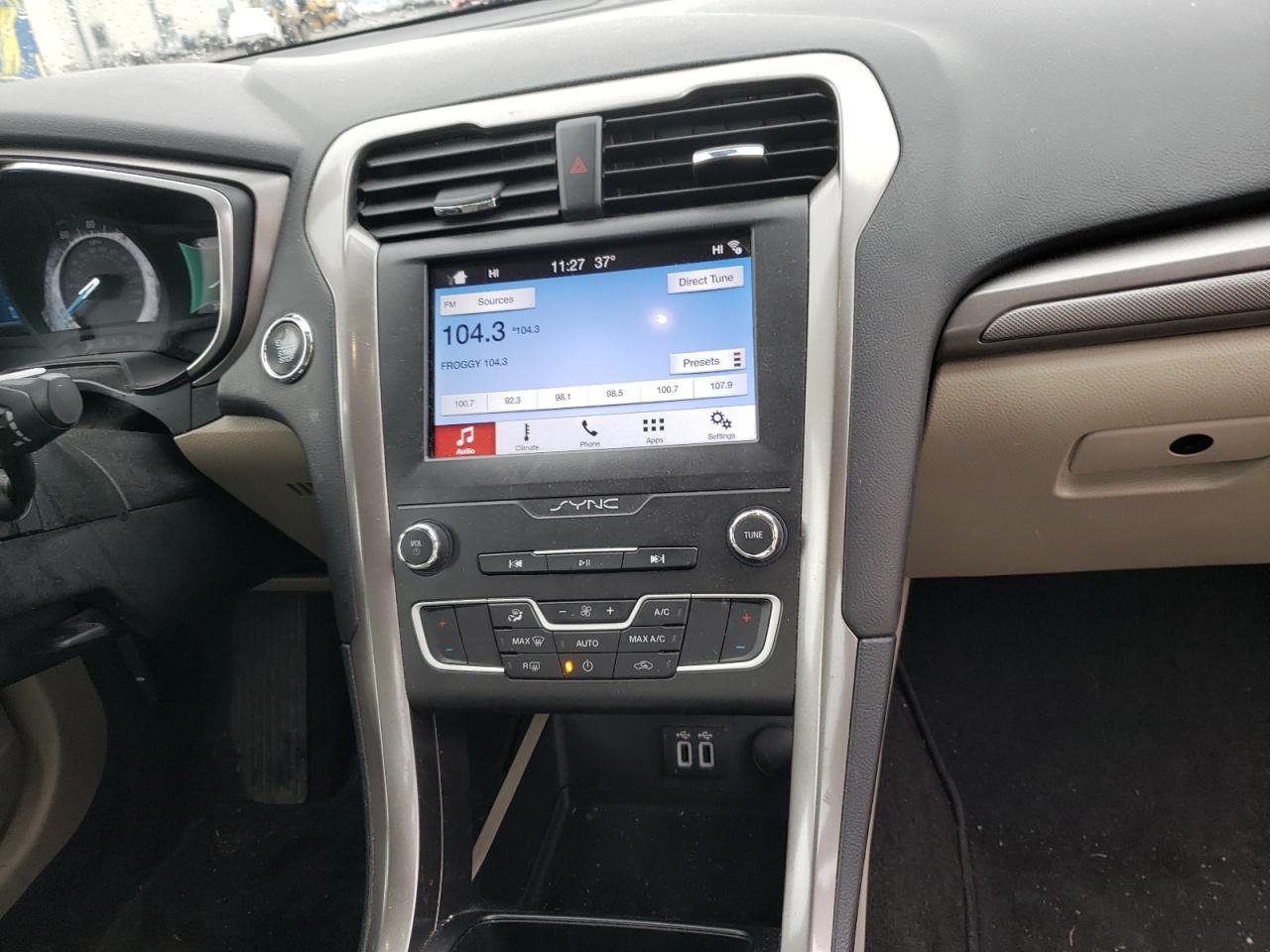 Photo 9 from auction – 2019 FORD FUSION SE with VIN 3FA6P0H73KR243270