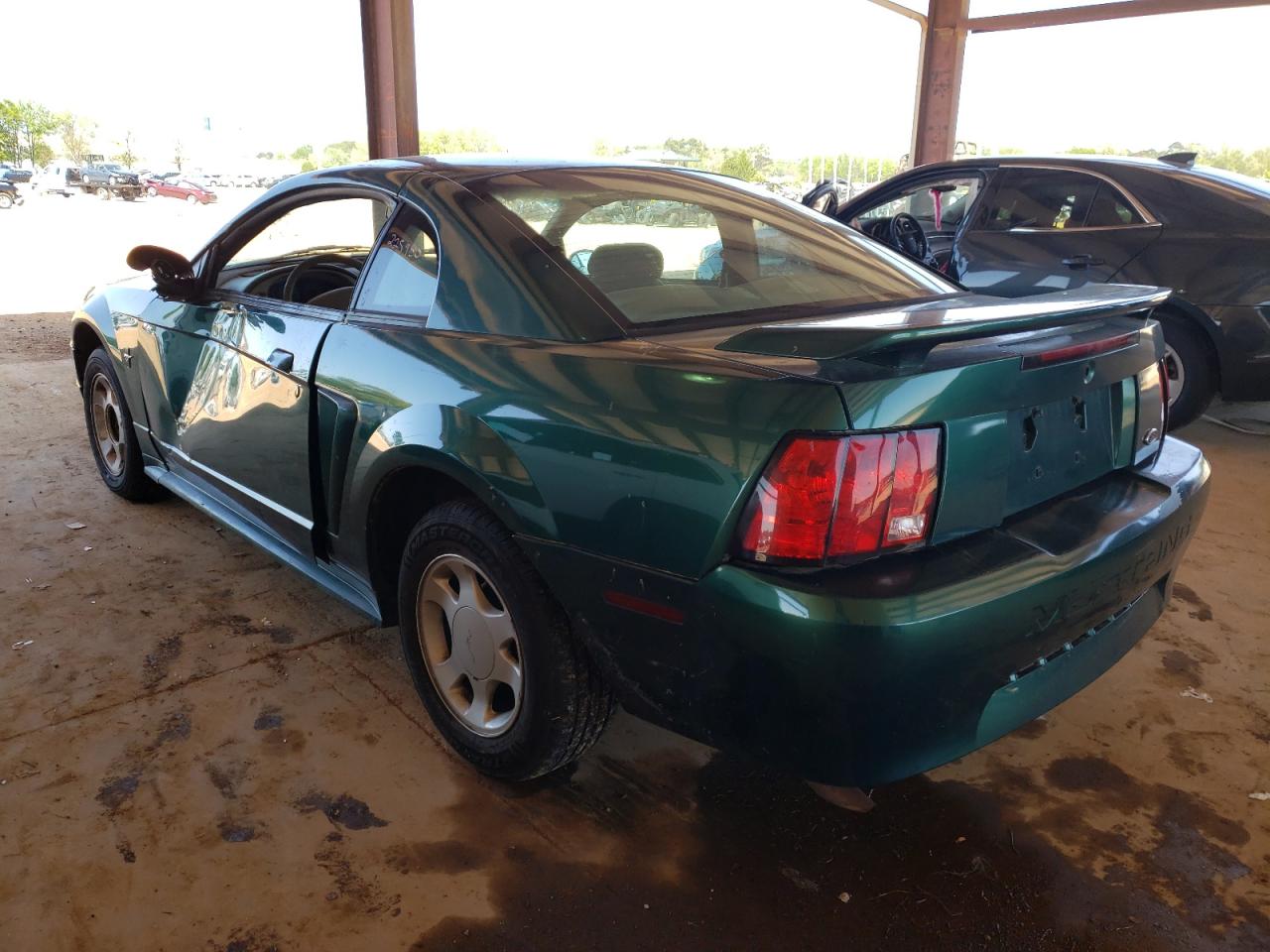 Photo 3 from auction – 2001 FORD MUSTANG with VIN 1FAFP40441F143540