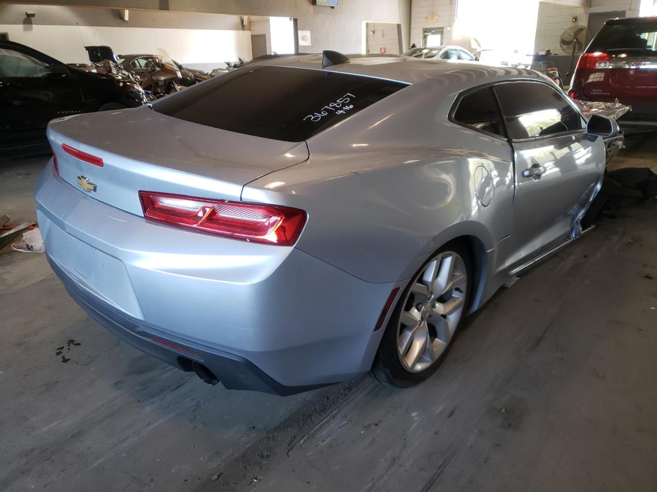 Photo 4 from auction – 2017 CHEVROLET CAMARO LT with VIN 1G1FB1RX7H0154316