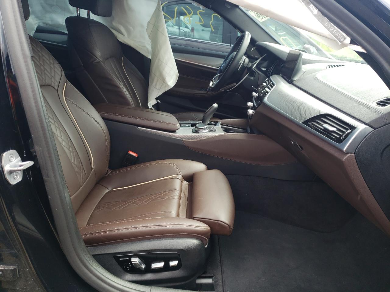 Photo 5 from auction – 2019 BMW M550XI with VIN WBAJB9C54KB464665