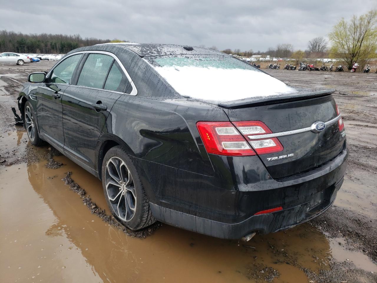 Photo 3 from auction – 2015 FORD TAURUS SHO with VIN 1FAHP2KTXFG156702